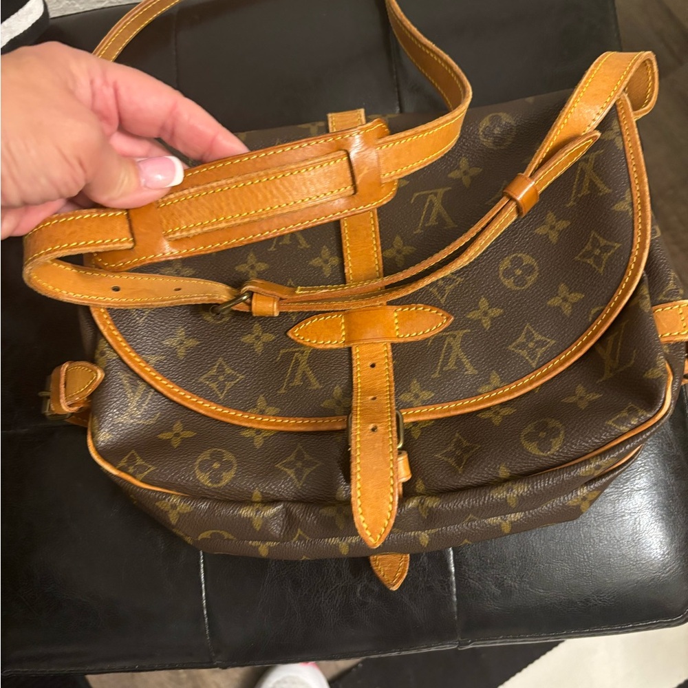 Louis Vuitton saumur 30 crossbody/messenger monogram - Picture 2 of 13